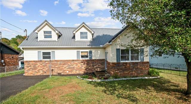 Photo of 132 Rockwood Dr, Bancroft, WV 25011