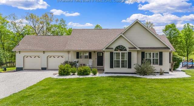Photo of 104 Davis Ln, Elizabeth, WV 26143