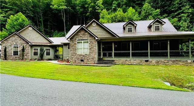 Photo of 2299 Striker Fork Rd, Chapmanville, WV 25508