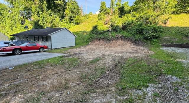 Photo of 1018 Green Meadow Rd, Charleston, WV 25314