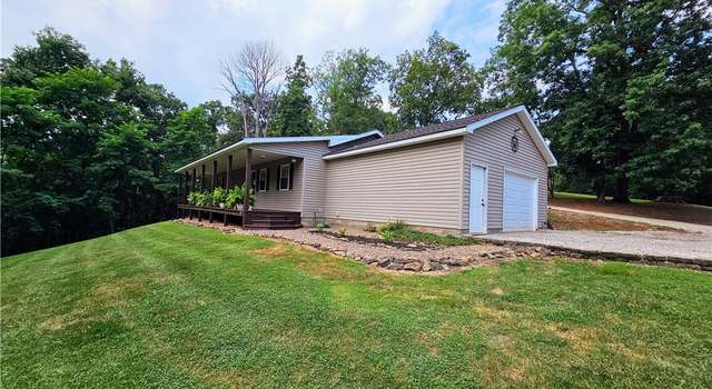 Photo of 438 Tanglewood Dr, Point Pleasant, WV 25550
