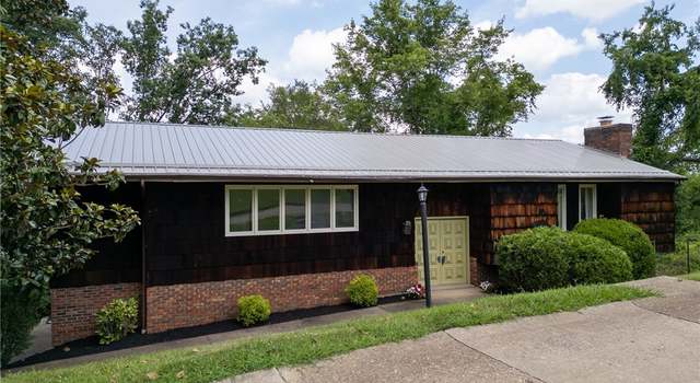 Photo of 5300 Morning Dove Ln, Charleston, WV 25313