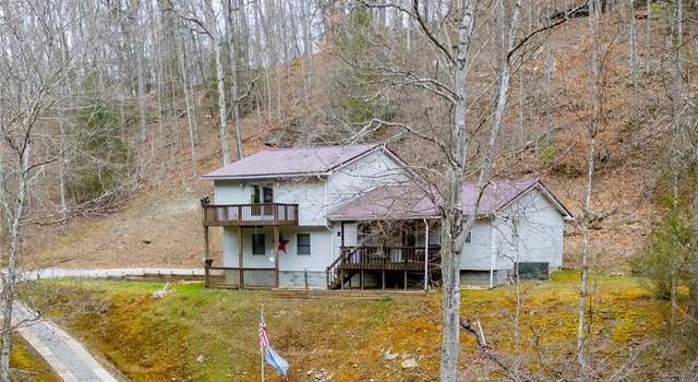 Photo of 254 Wickett Dr, Clendenin, WV 25045