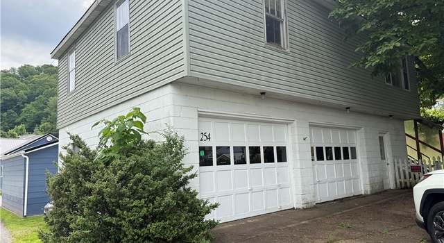 Photo of 254 Jackson Ave, Madison, WV 25130