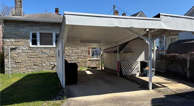 Photo of 1525 Lee St E, Charleston, WV 25311