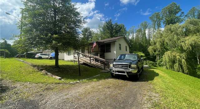 Photo of 63 Bolen Ln, Oak Hill, WV 25901