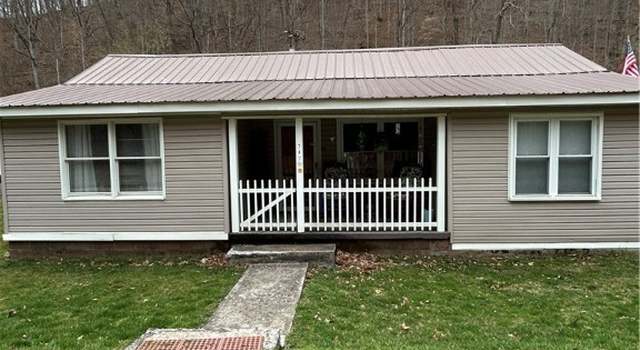 Photo of 747 Kelly Hollow Rd, Blair, WV 25022
