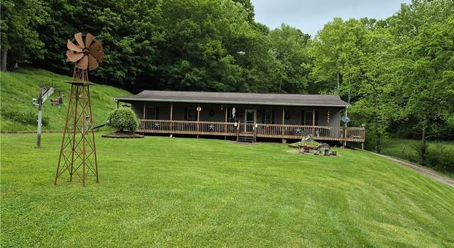 Photo of 10 Conaway Ln, Elizabeth, WV 26143