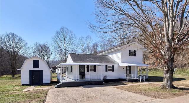 Photo of 16 New Wine Ln, Charleston, WV 25312