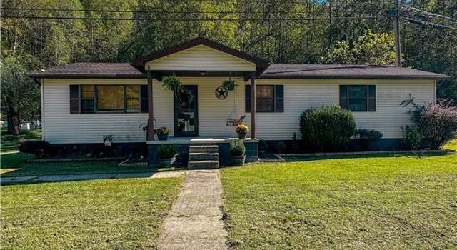 Photo of 77 Hewett Town Cir, Hewett, WV 25108