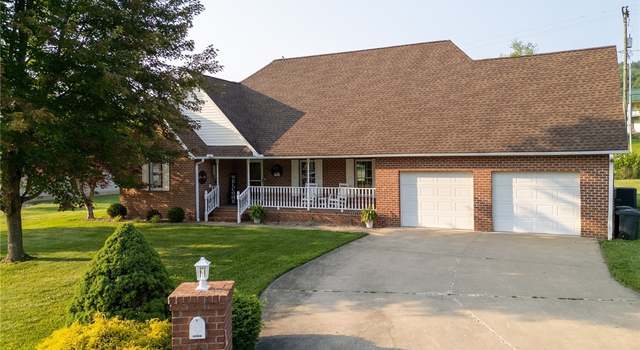 Photo of 6 Willowtree Dr, Huntington, WV 25704