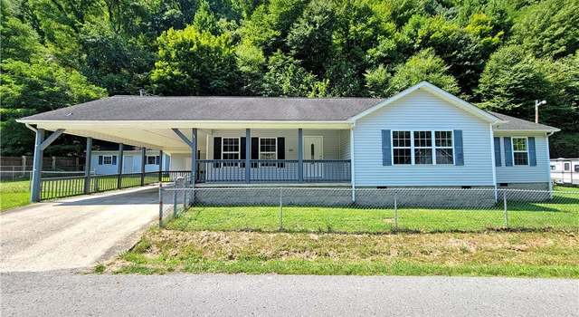 Photo of 632 Accoville Hollow Rd, Accoville, WV 25635