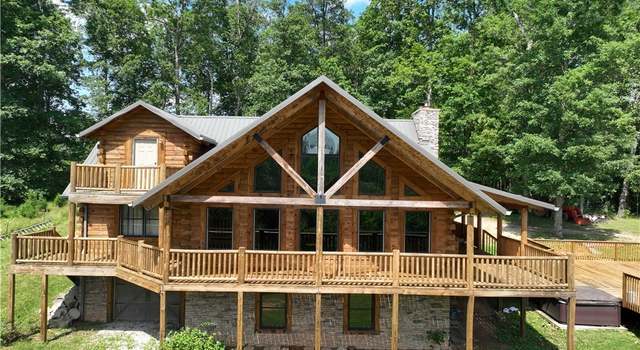 Photo of 3731 Emma Rd, Liberty, WV 25124