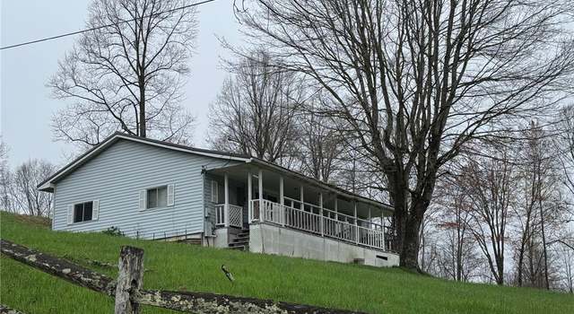 Photo of 50 Tanny Hill Dr, Duck, WV 25063