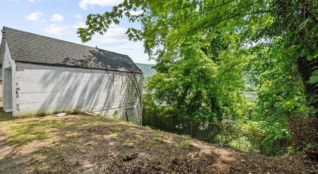 Photo of 104 E Riverview Dr, Belle, WV 25015