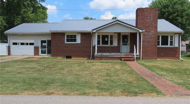 Photo of 197 Oak Dr, Spencer, WV 25276