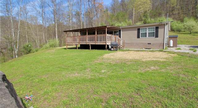 Photo of 229 Turkey Pen Dr, Charleston, WV 25320