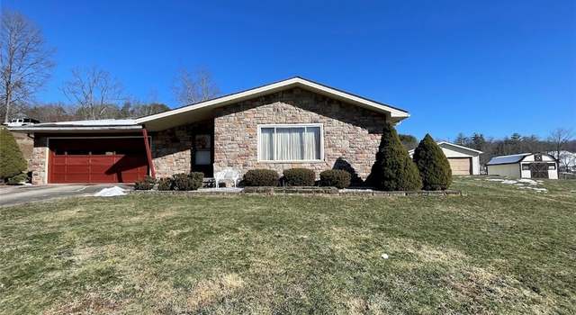 Photo of 64 Millionaire Ln, Walton, WV 25286