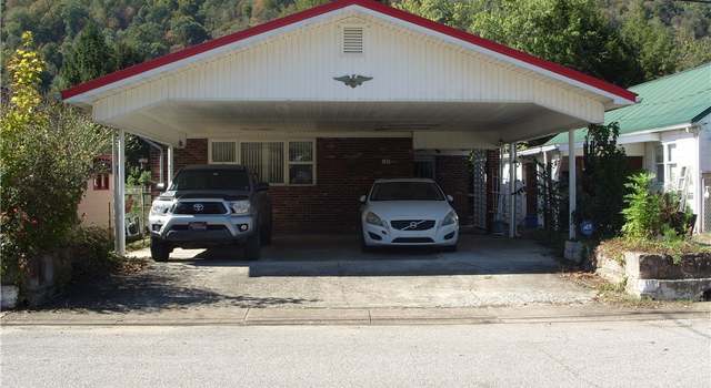 Photo of 133 3rd Ave, Glasgow, WV 25086