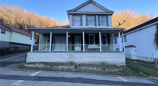 Photo of 92 Pine St, Logan, WV 25601