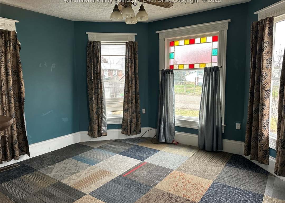 116 Main St, New Haven, WV 25265