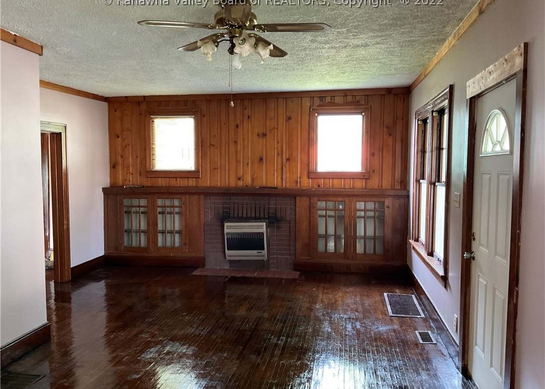111 Main St, New Haven, WV 25265