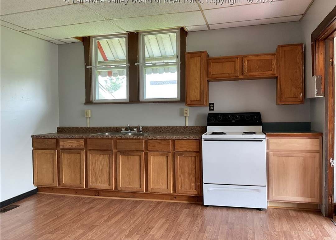 111 Main St, New Haven, WV 25265