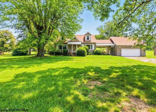 Property at 6490 Benedum Dr, Shinnston, WV 26431, 3 beds, 3 baths