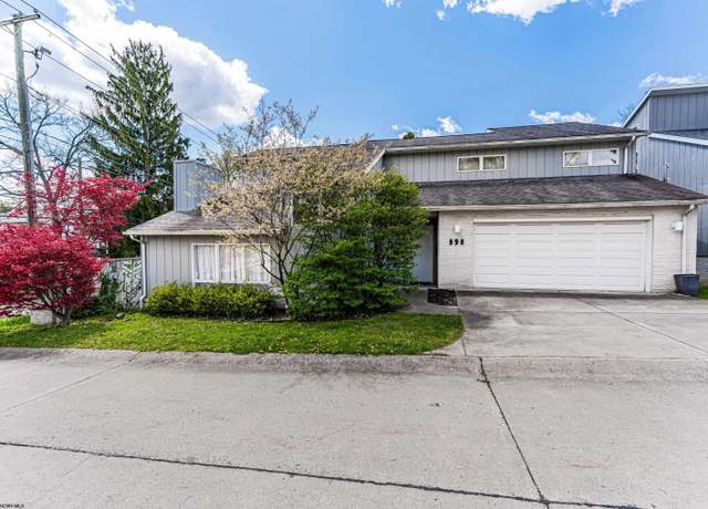 Property at 898 Stewart, Morgantown, WV 26505, 4 beds, 2.5 baths