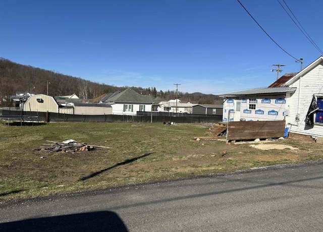 Property at 341 Mid Ave, Weston, WV 26452