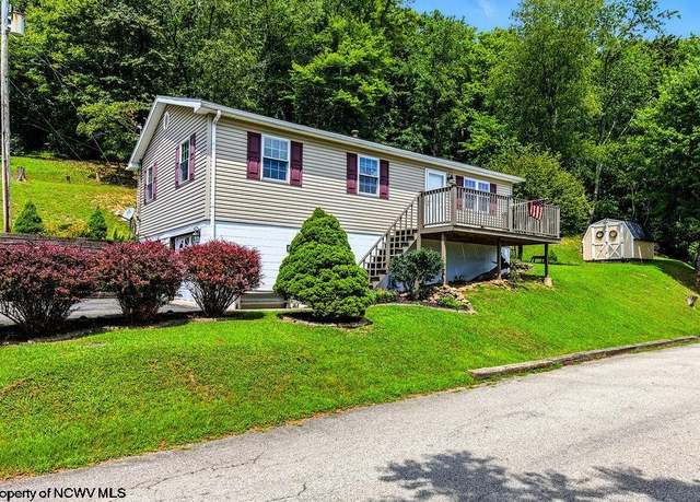 Property at 7 New York Ave, Salem, WV 26426, 3 beds, 1 bath