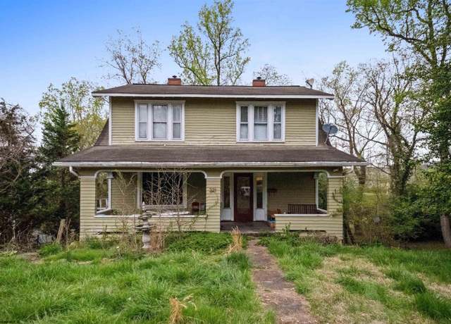 Property at 221 Sunset Dr, Charleston, WV 25301, 3 beds, 1.5 baths