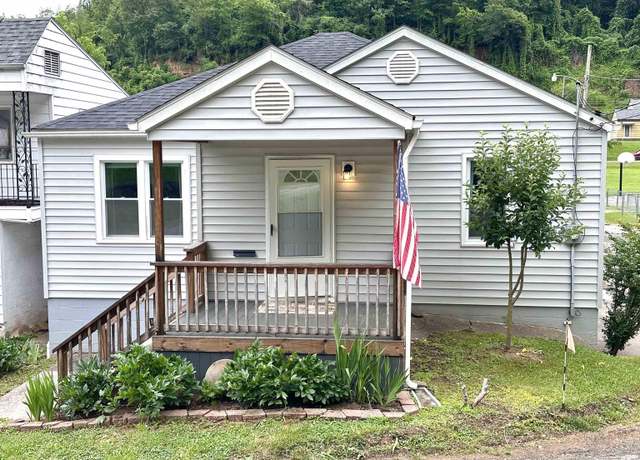 Property at 683 Locust Ave, Weston, WV 26452, 2 beds, 1 bath