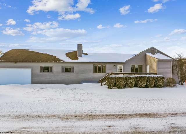 Property at 19 Beechcraft Way, Davis, WV 26260, 4 beds, 3 baths