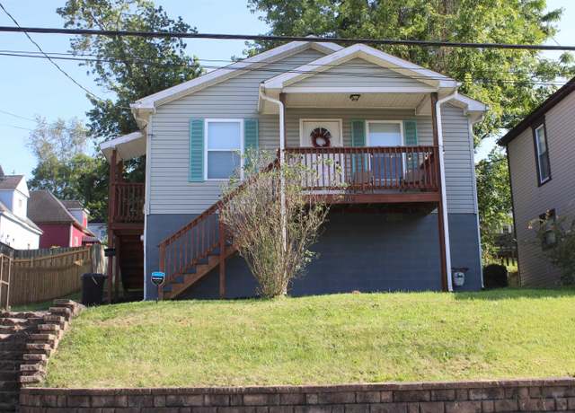Property at 208 Maple, Fairmont, WV 26554, 3 beds, 1 bath