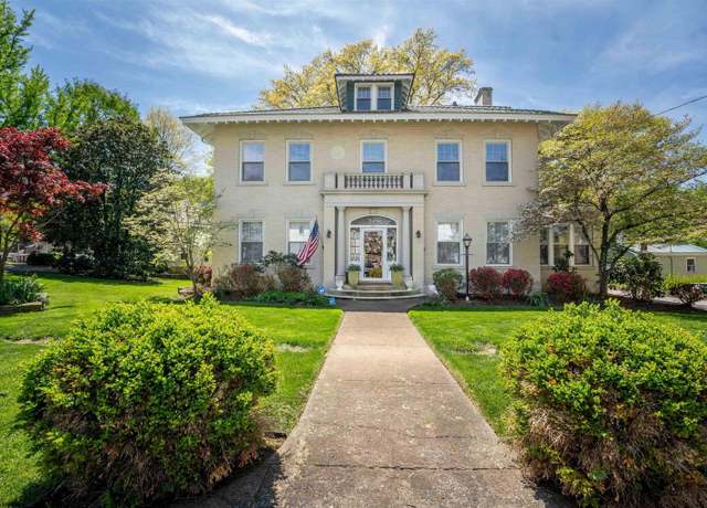 Property at 246 E First St, Weston, WV 26452, 5 beds, 4.5 baths