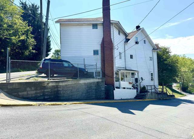 Property at 444 Dorsey Ave, Morgantown, WV 26501, 6 beds, 3.5 baths