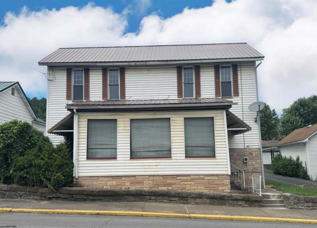 Property at 417 Main St, Fairview, WV 26570, 3 beds, 1 bath