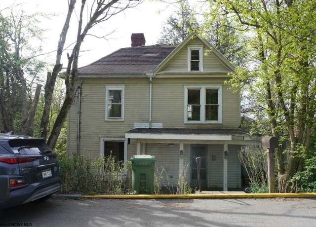 Property at 53 Highland Ave, Morgantown, WV 26505, 5 beds, 2 baths