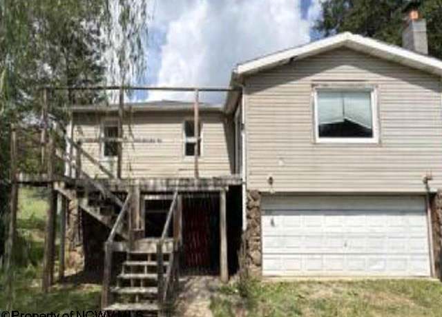 Property at 3368 Freedom Hwy, Fairmont, WV 26554, 2 beds, 1 bath