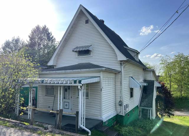 Property at 46 Grand Ave, West Union, WV 26456, 3 beds, 1.5 baths