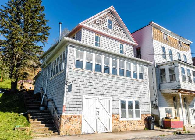 Property at 196 Spruce, Thomas, WV 26292, 4 beds, 2 baths