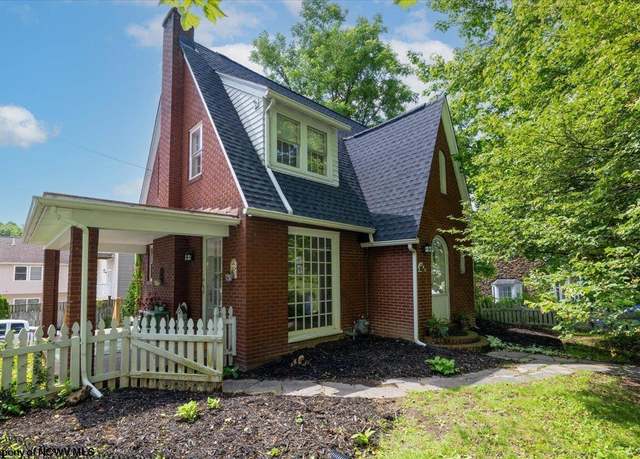 Property at 960 Stewart St, Morgantown, WV 26505, 2 beds, 1.5 baths