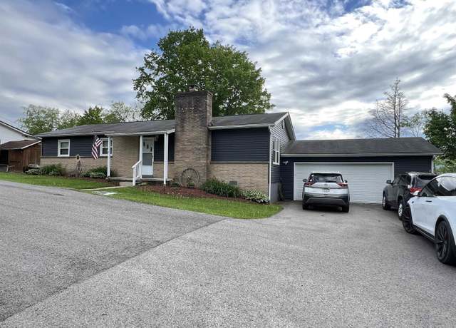 Property at 235 Hickory Dr, Elkins, WV 26241, 3 beds, 2 baths