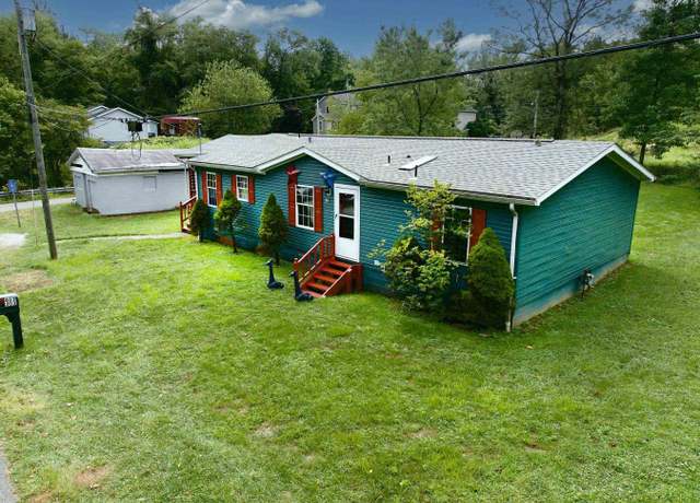 Property at 402 Lehman Ave, Fairmont, WV 26554, 3 beds, 2 baths