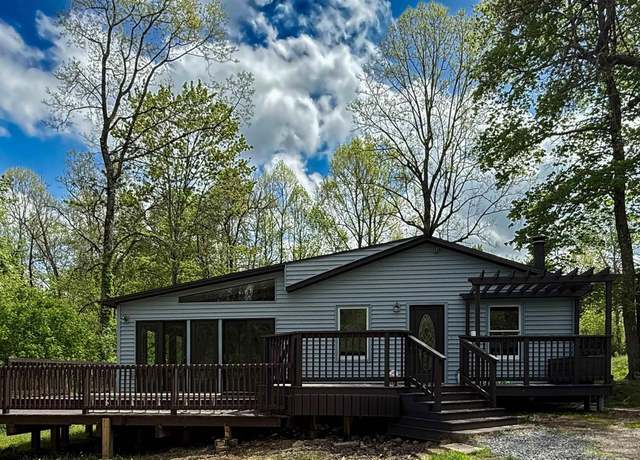 Property at 186 Turkey Foot Hl, Clarksburg, WV 26301, 3 beds, 2 baths