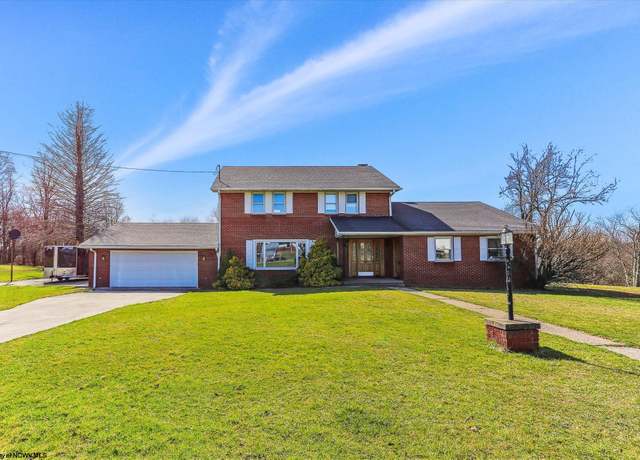 Property at 429 7th St, Davis, WV 26260, 4 beds, 3.5 baths