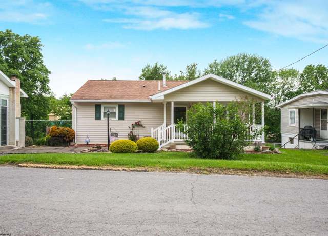 Property at 208 Savannah St, Westover, WV 26501, 3 beds, 2 baths