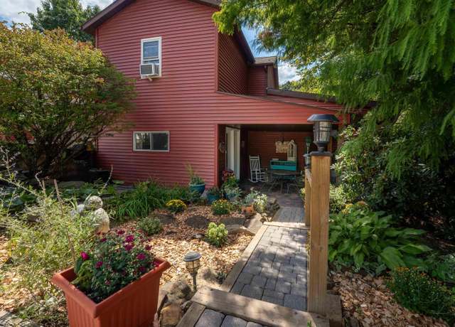 Property at 8 Drake Rd, Morgantown, WV 26501, 2 beds, 1 bath