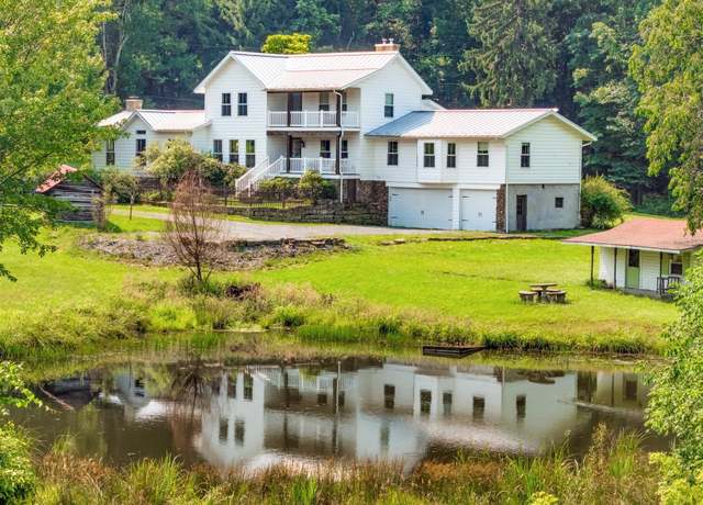 Property at 554 Mayfield Rd, Morgantown, WV 26508, 4 beds, 3.5 baths